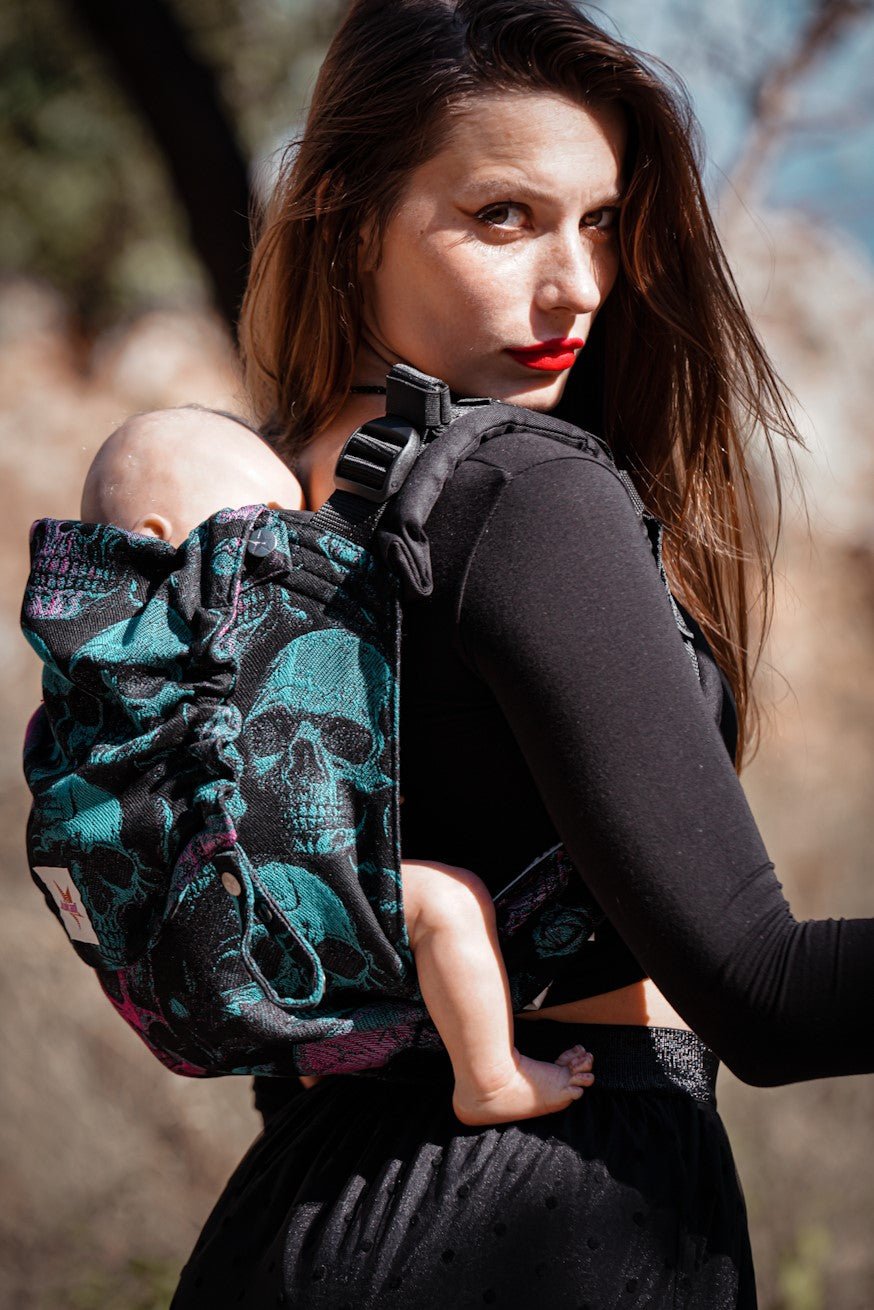 Babytrage Onbu Scary Skulls - KOKADI