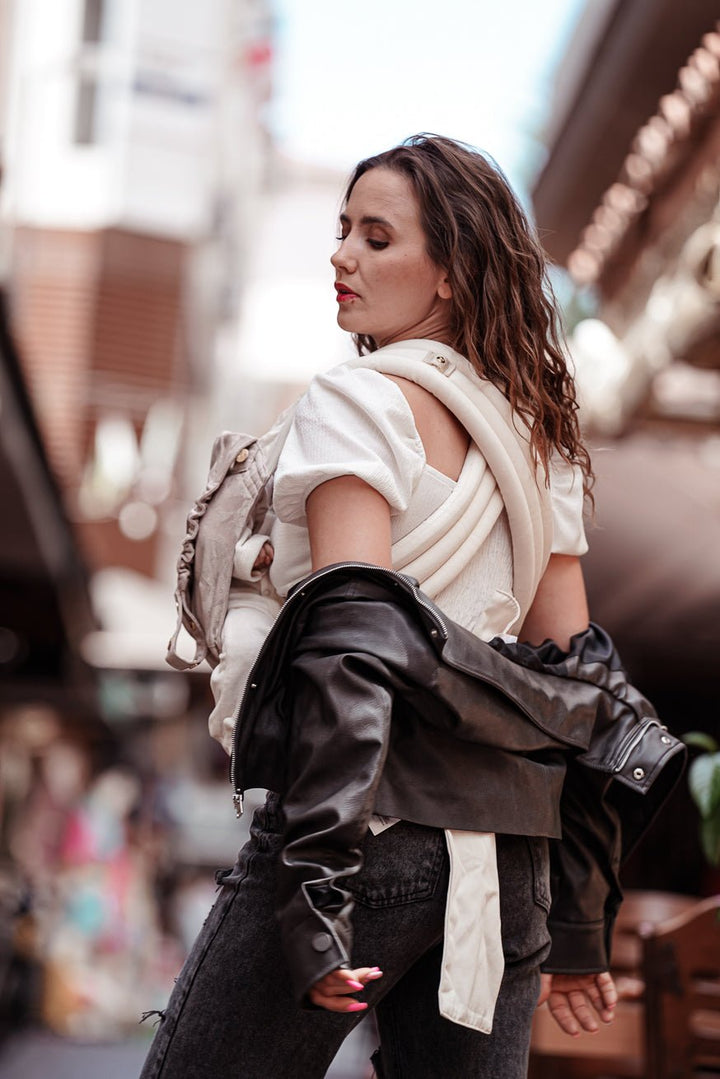 Babytrage TaiTai Silky Skulls - KOKADI