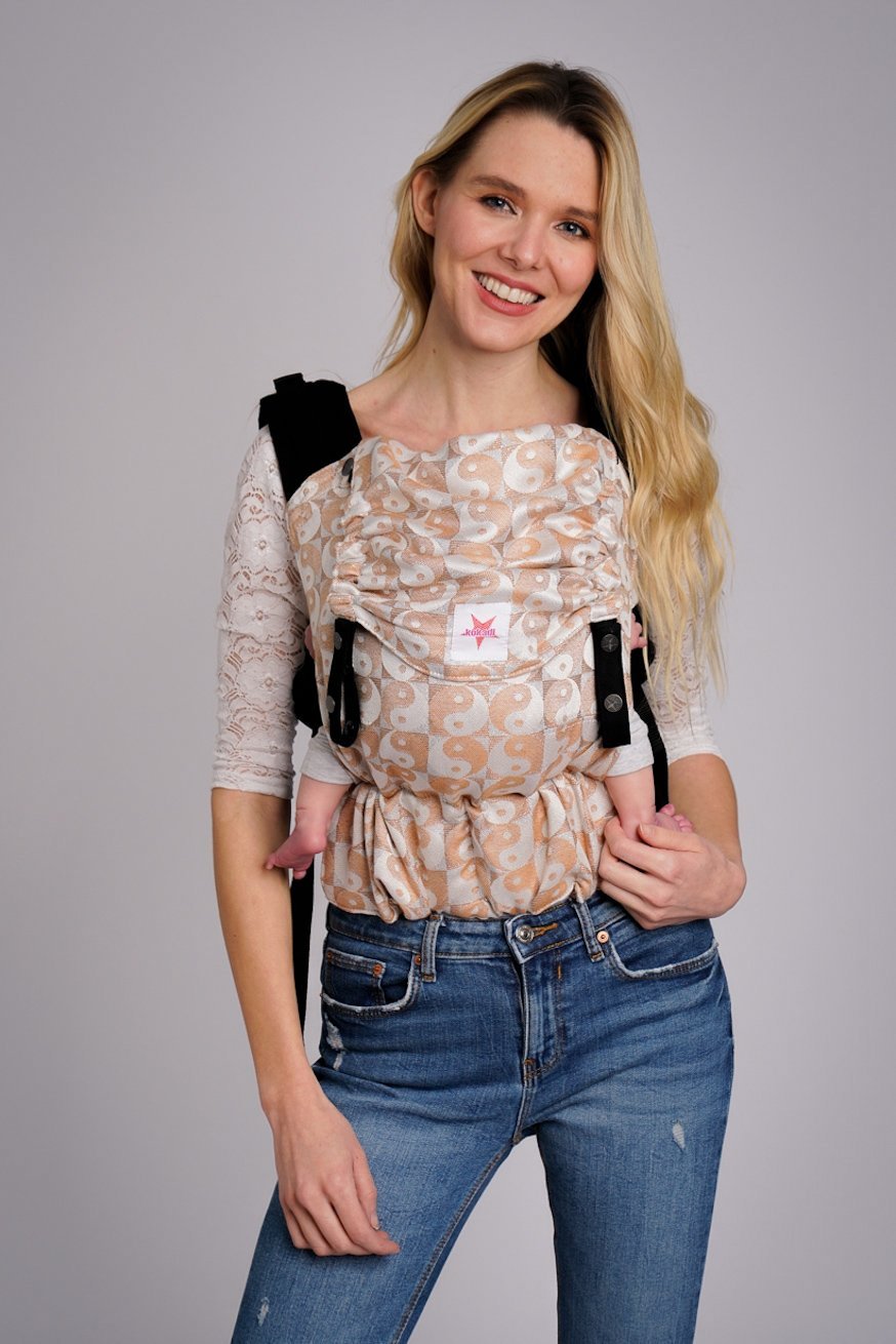 Baby Carrier Flip Cleo Love Balance