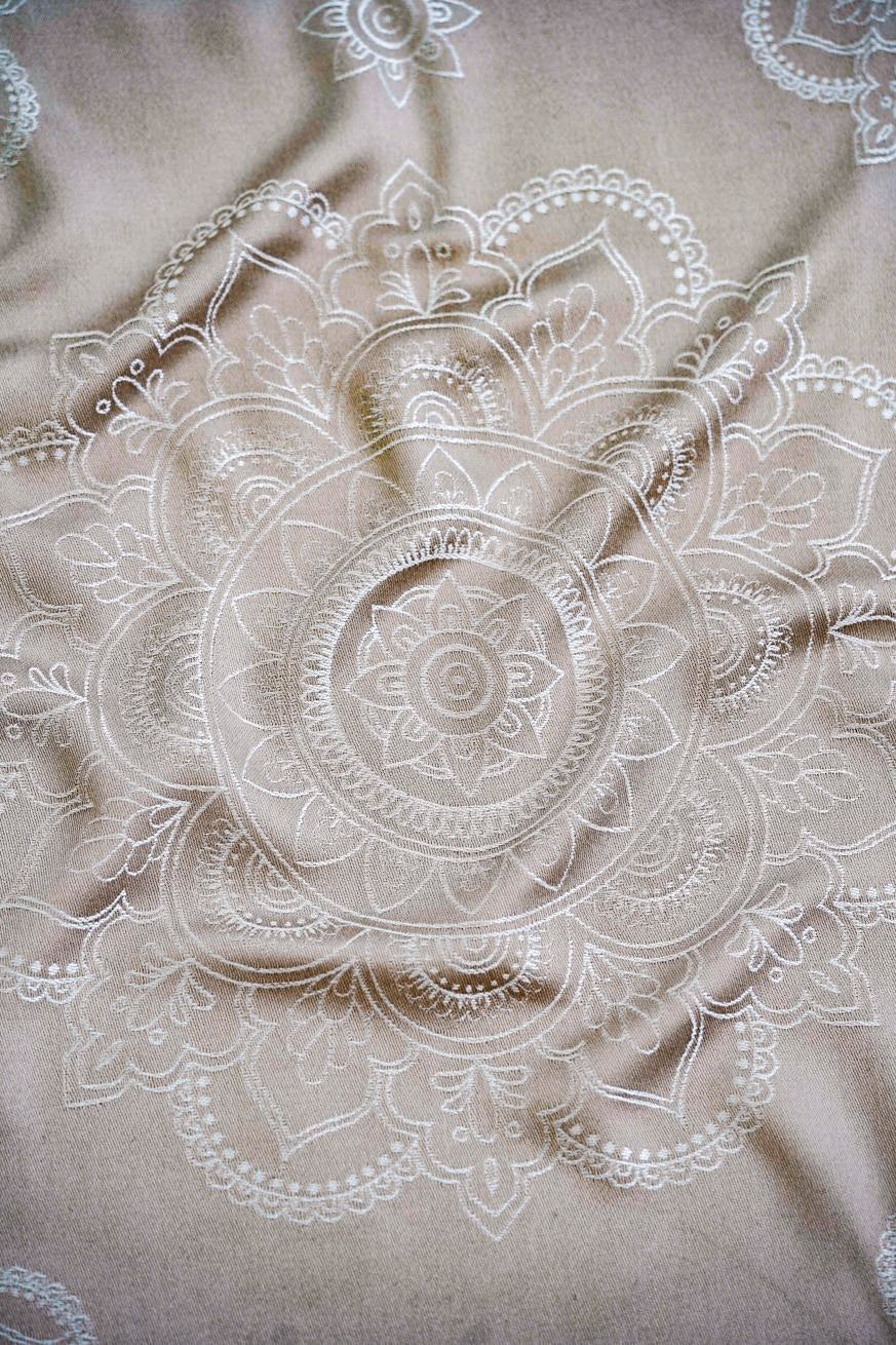 Ringsling Mandala naakt