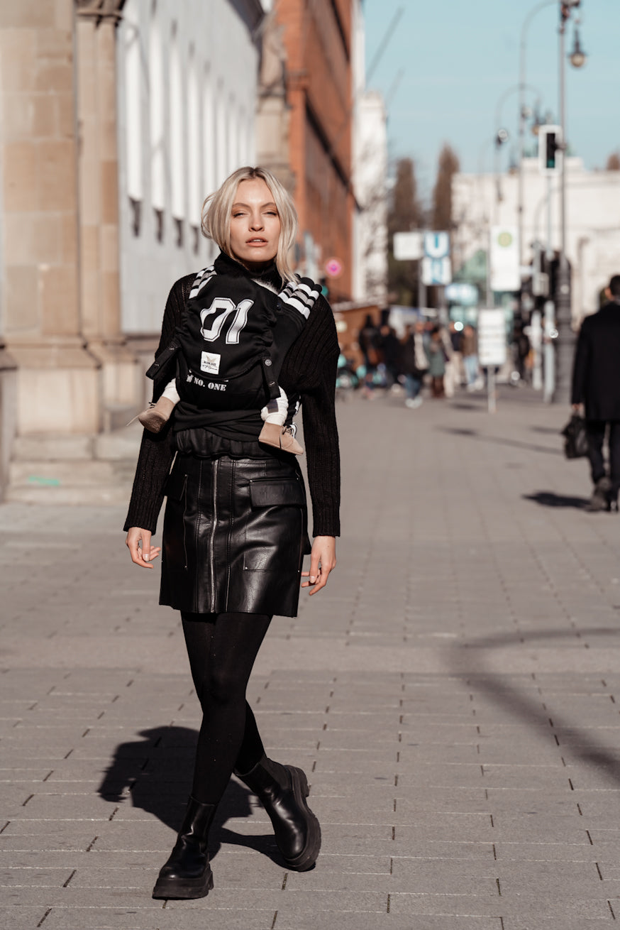 Babydrager Taitai Leo Luan door Fiona Erdmann