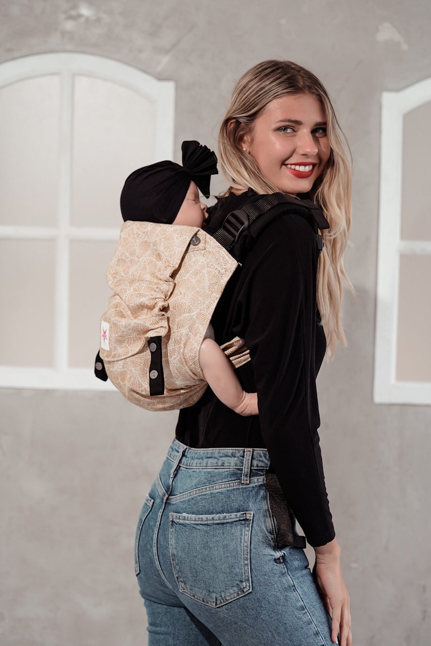 Babydrager onbu gouden bladeren